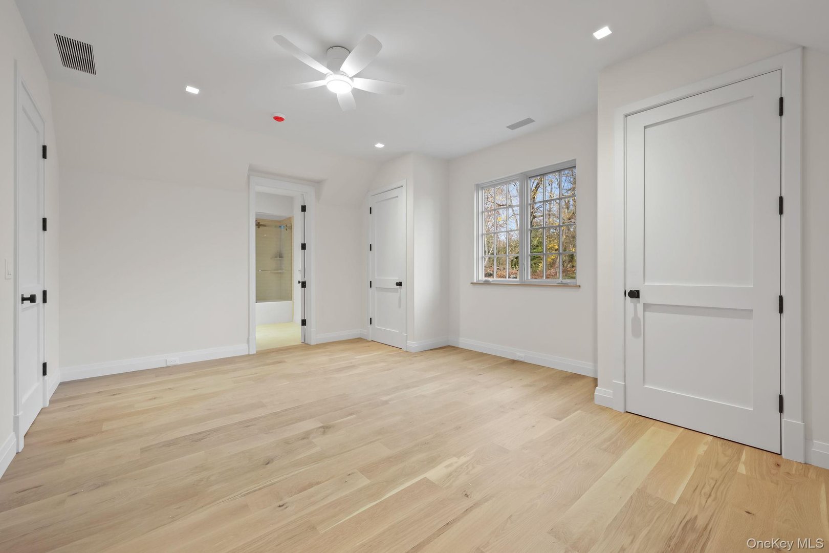 2 Barry Court Photo 37