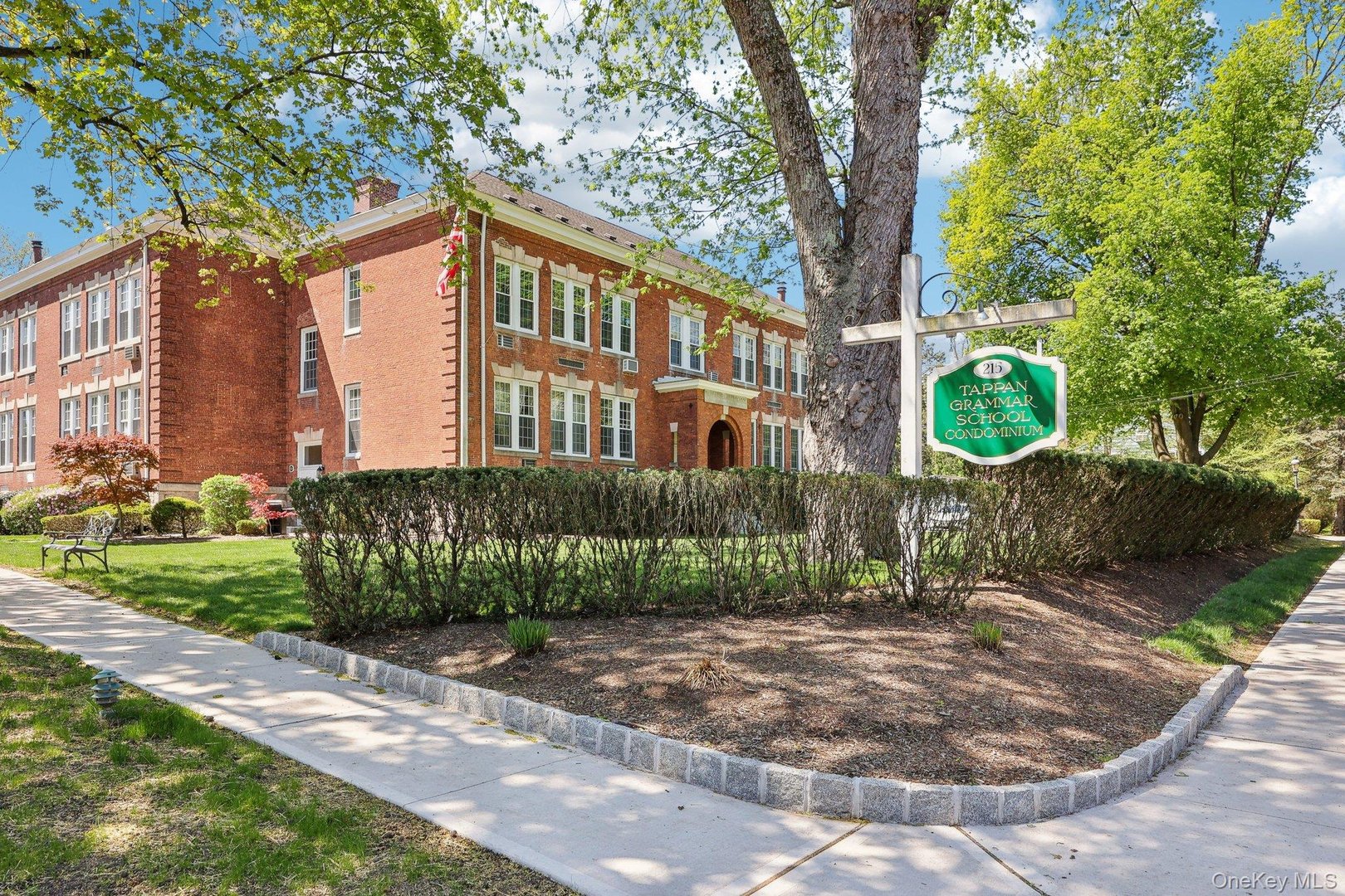 215 Washington Street  #19 Photo 2