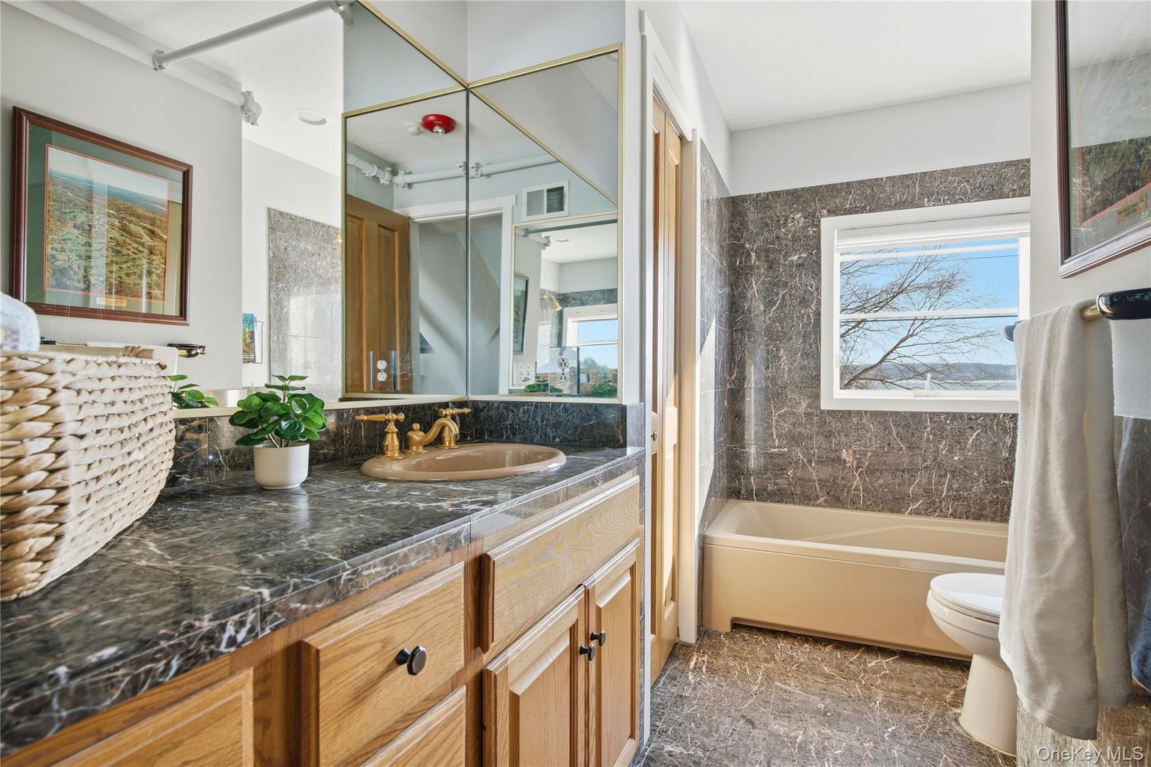 50 Gedney Street Photo 12