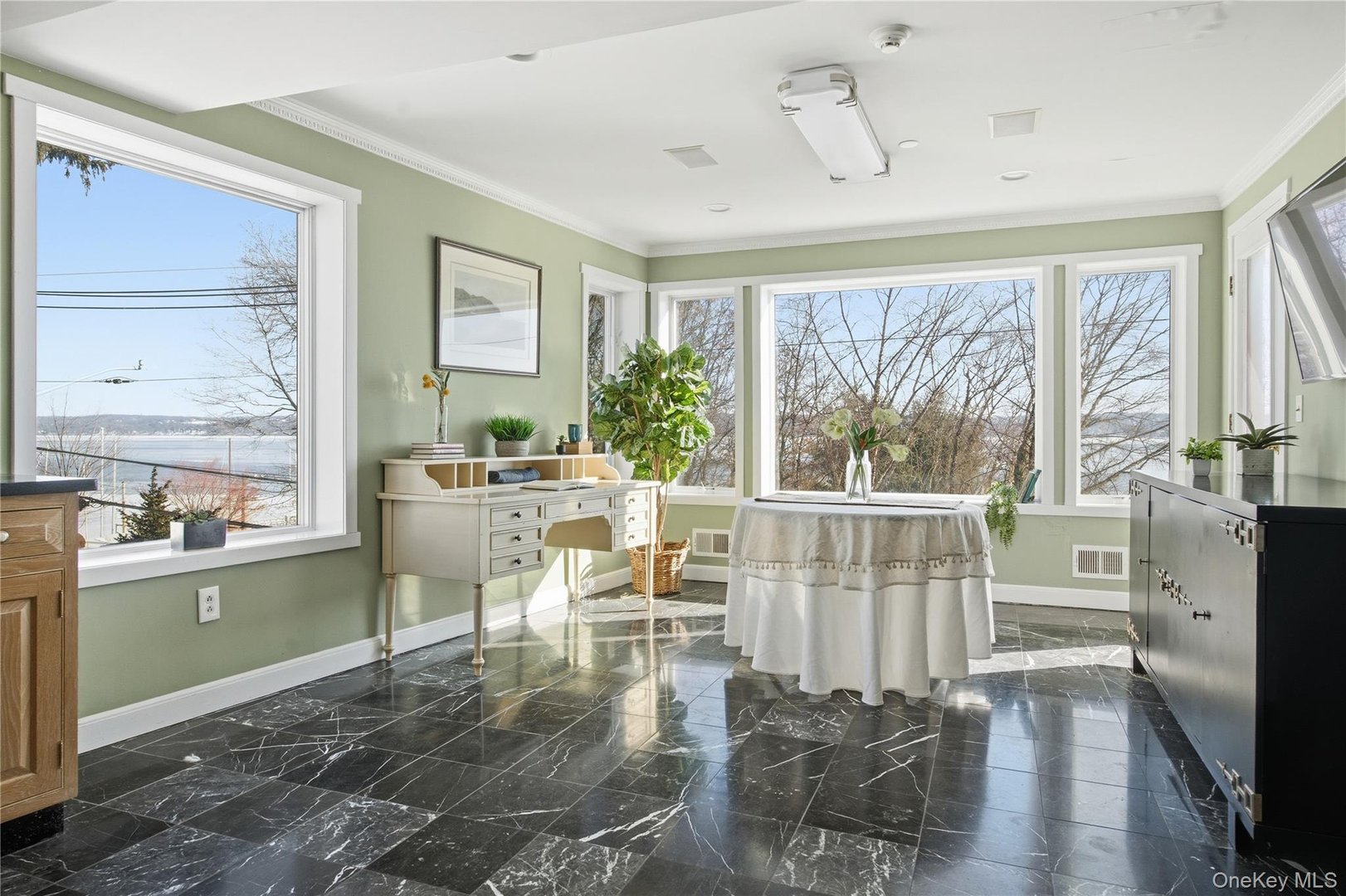 50 Gedney Street Photo 7