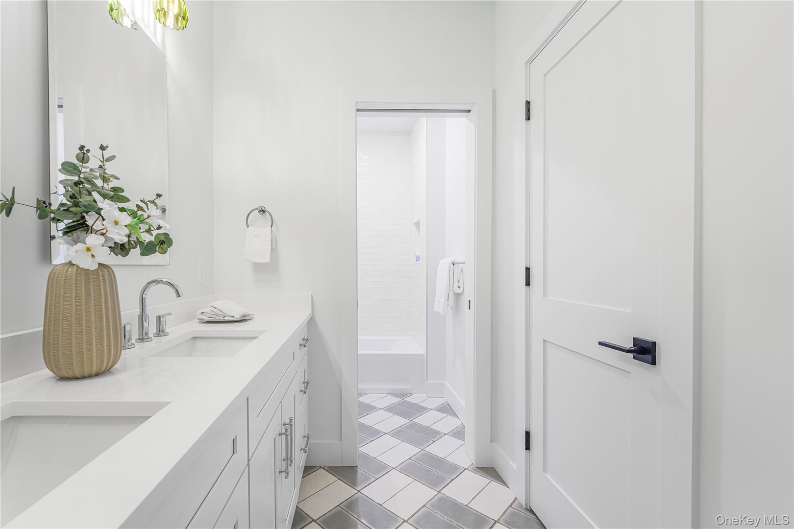 41 Betsy Brown Road Photo 22