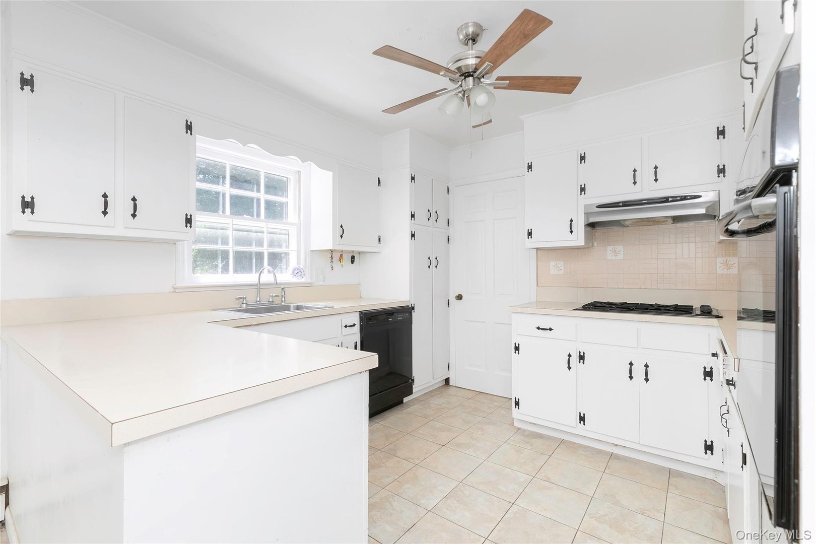 14 Appleby Drive Photo 6