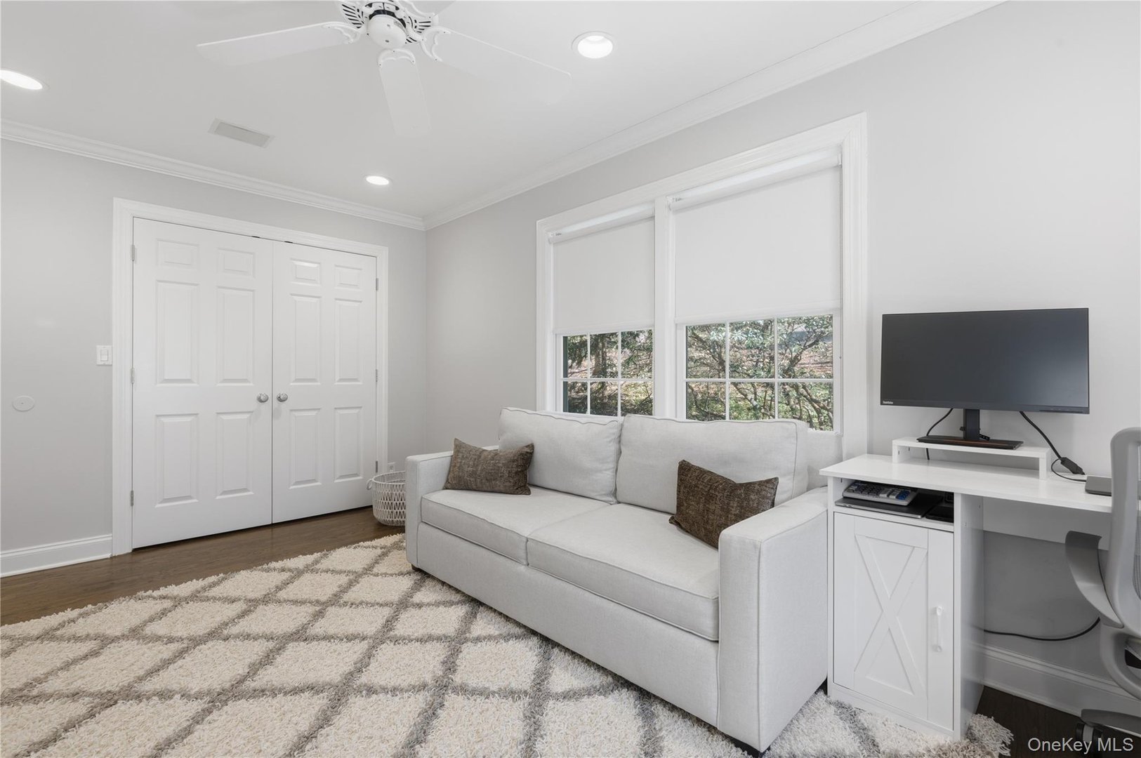 6 Spruce Hollow Photo 26