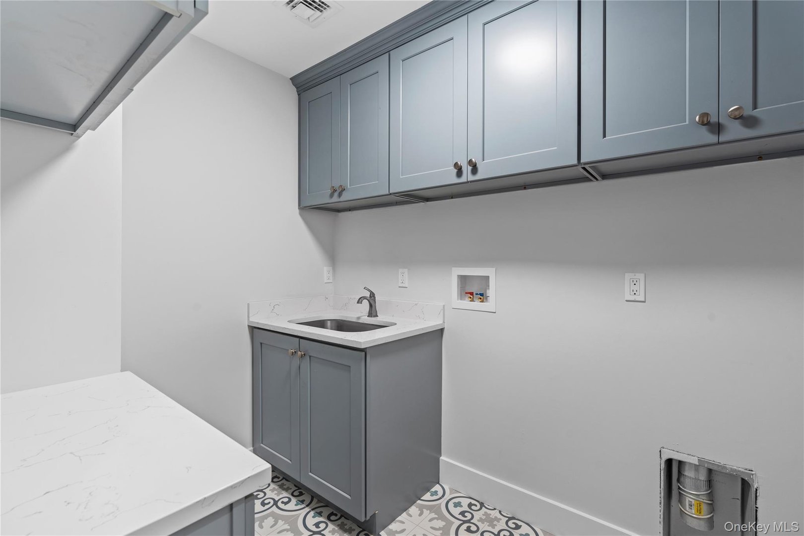 567 King Street Photo 31