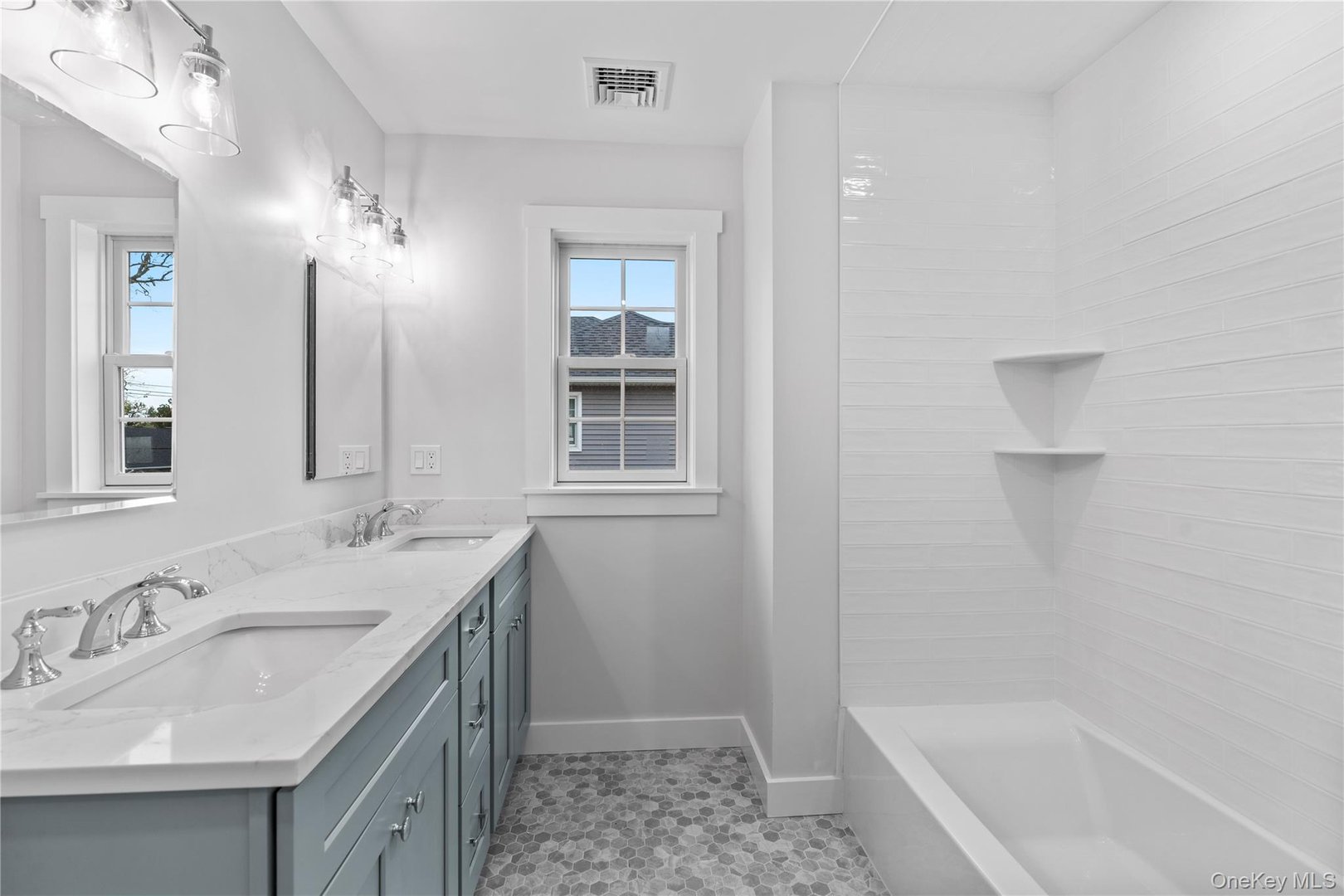 567 King Street Photo 28