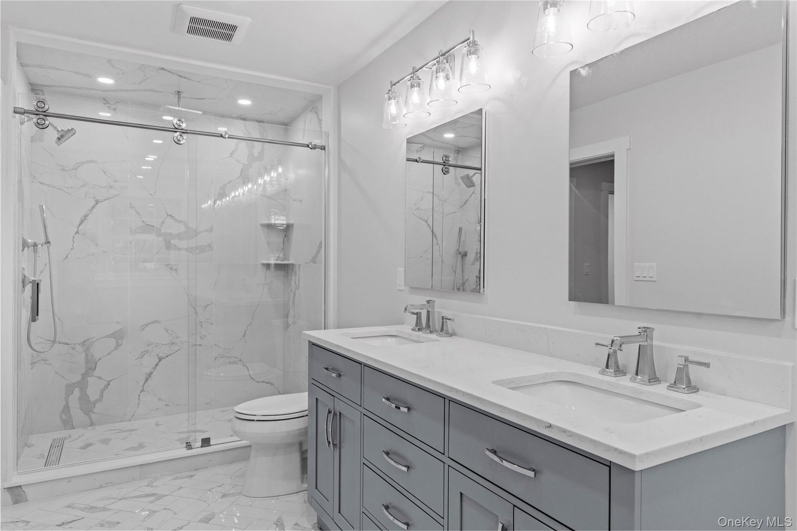 567 King Street Photo 17