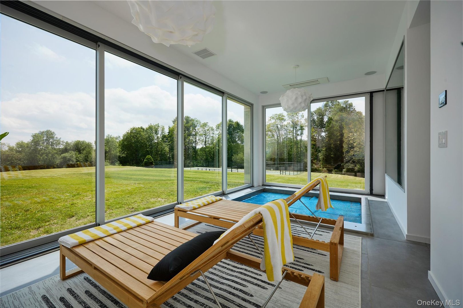 33 Ford Road Photo 18