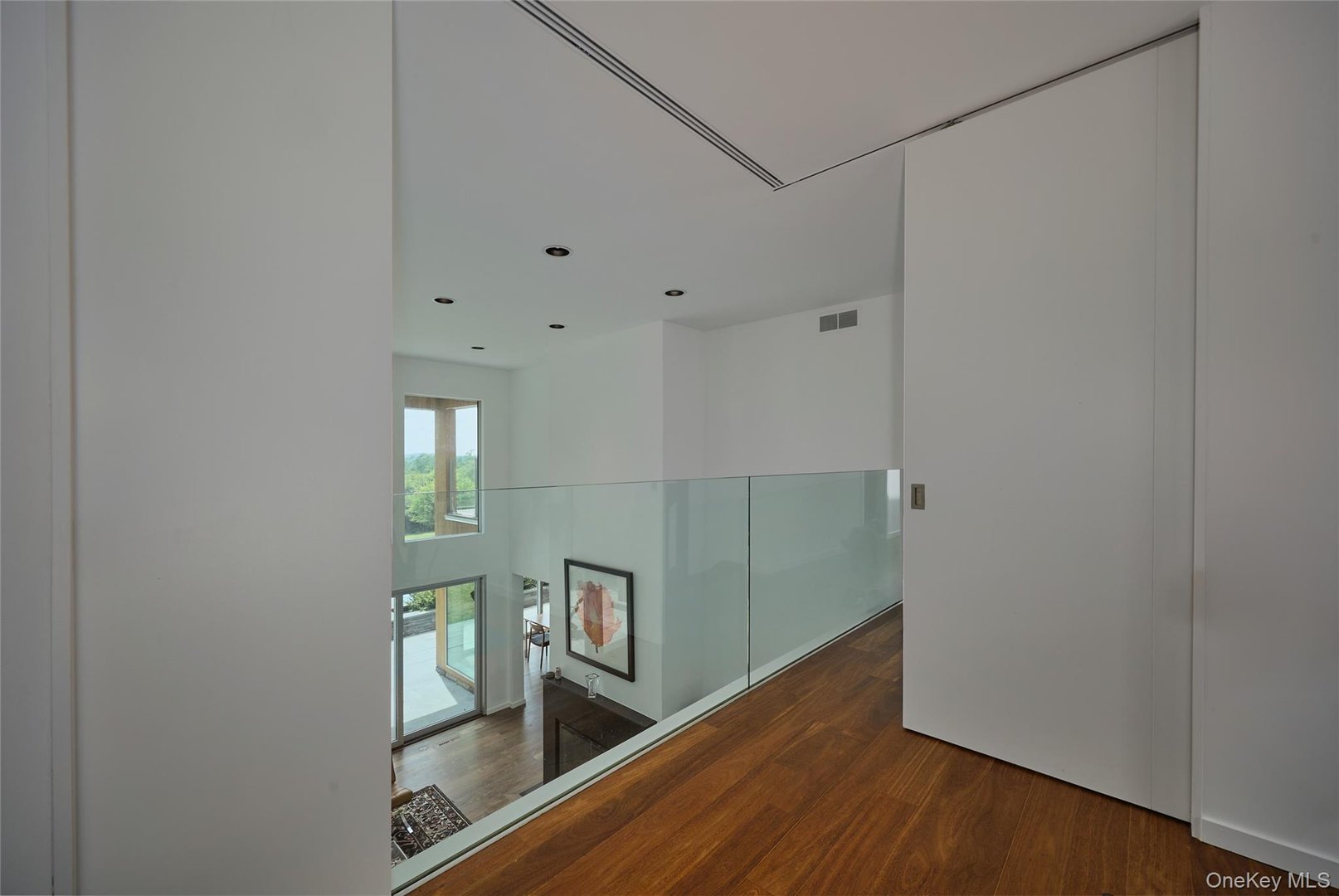 33 Ford Road Photo 33