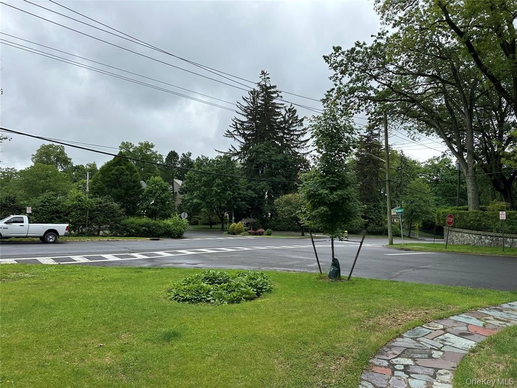 2 Rochelle Road Photo 5