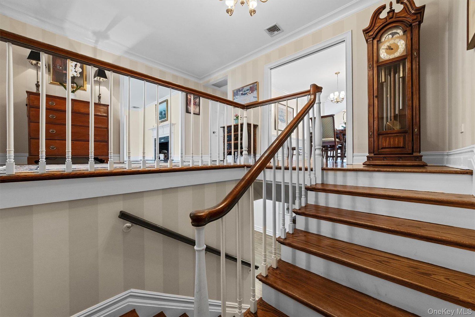 52 Oakledge Road Photo 4