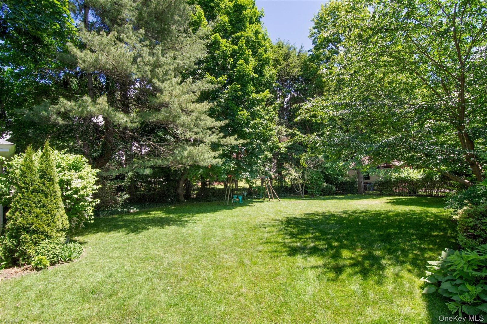 162 Ellison Avenue Photo 25