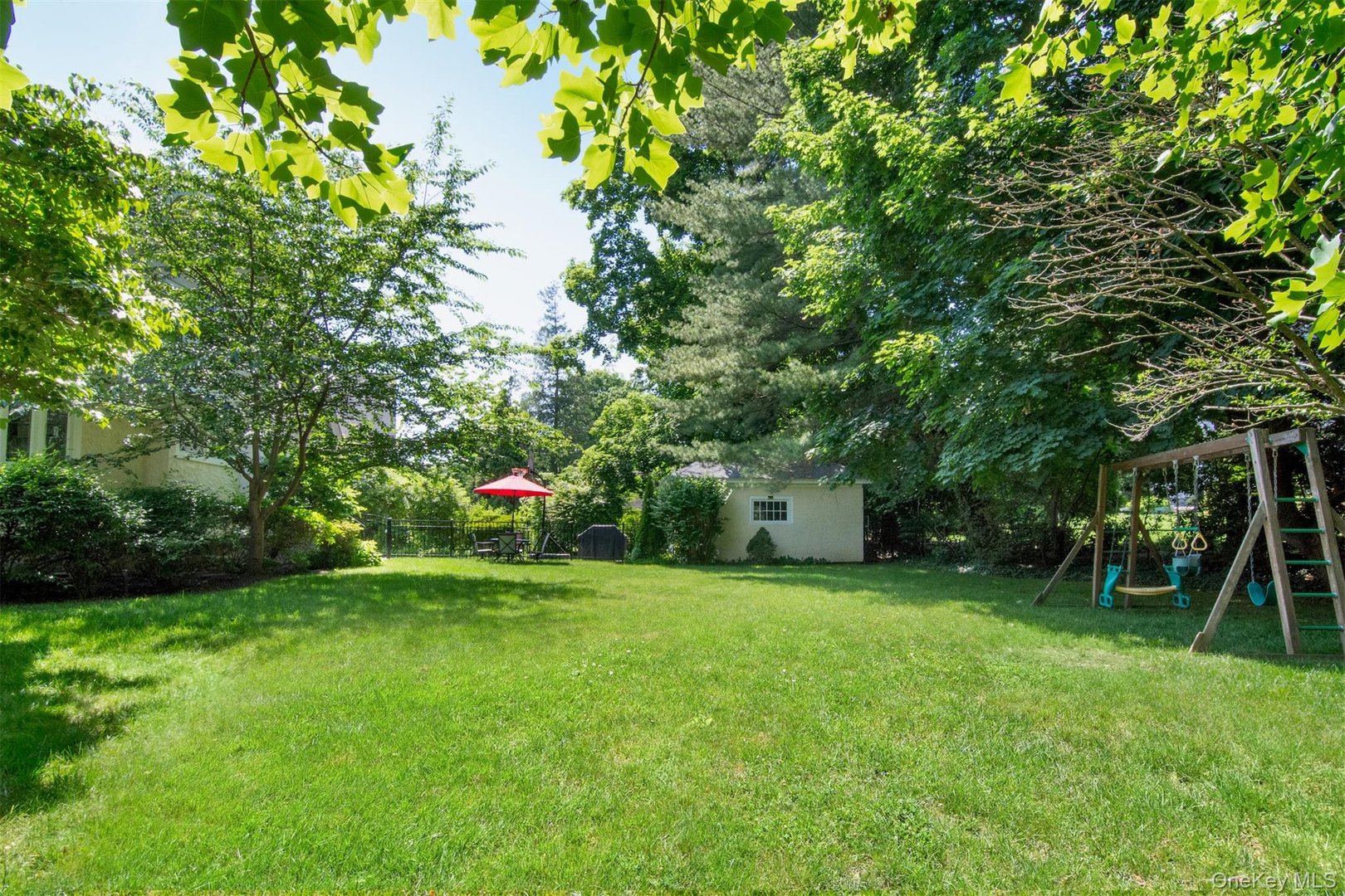 162 Ellison Avenue Photo 22