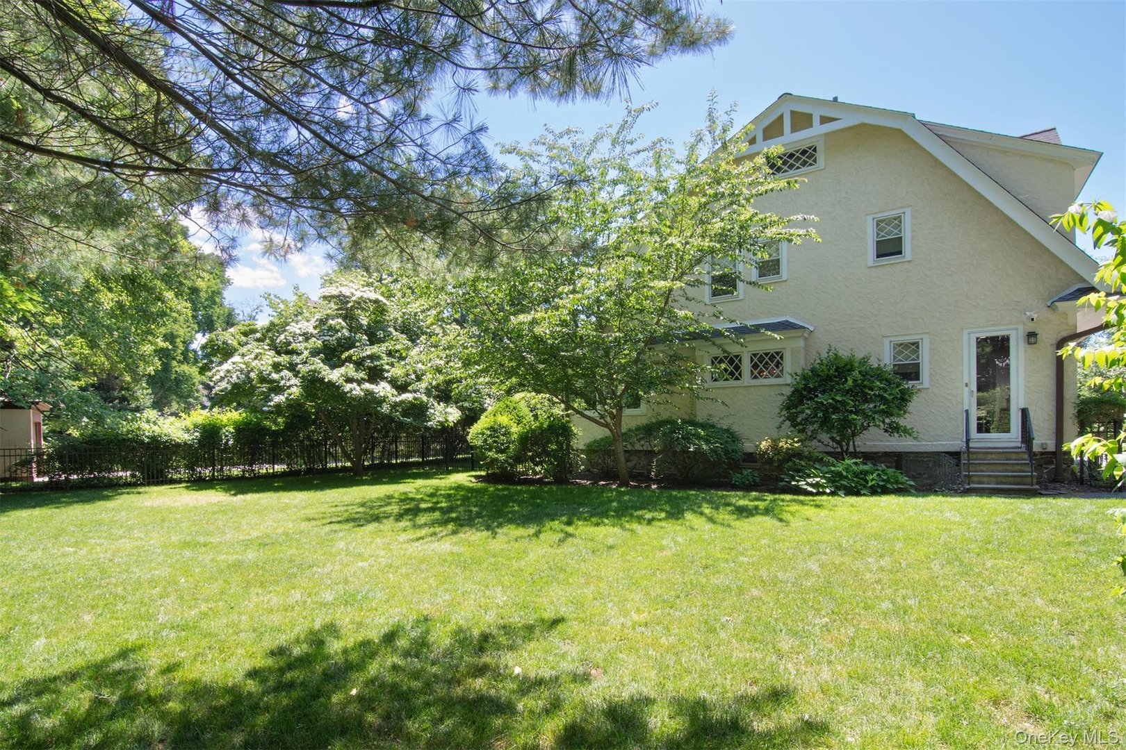 162 Ellison Avenue Photo 26