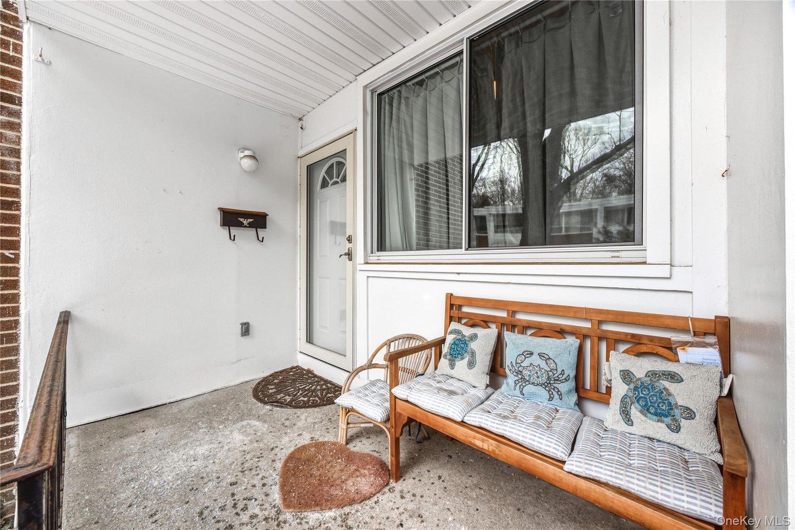 1005 Colony Drive Photo 2