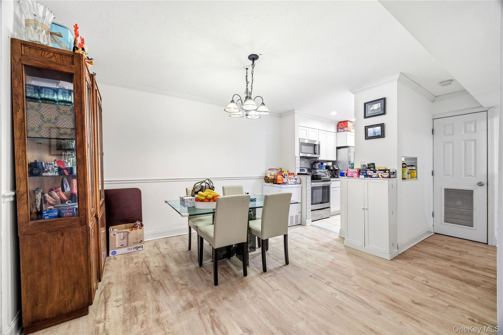1005 Colony Drive Photo 7