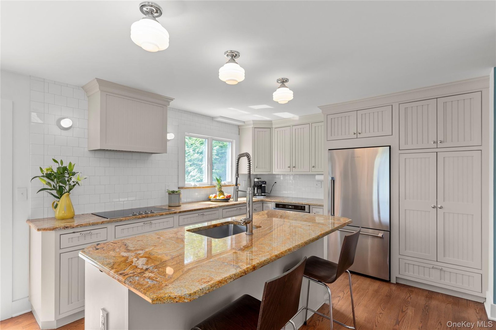 21 1st Avenue Photo 17