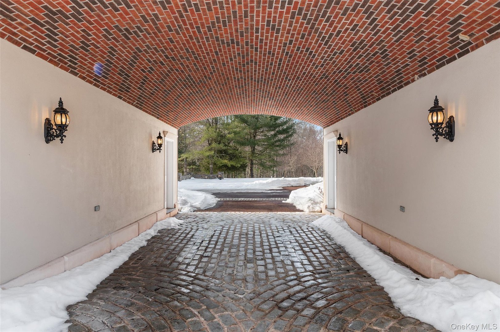 4 Cowdray Park Drive Photo 38