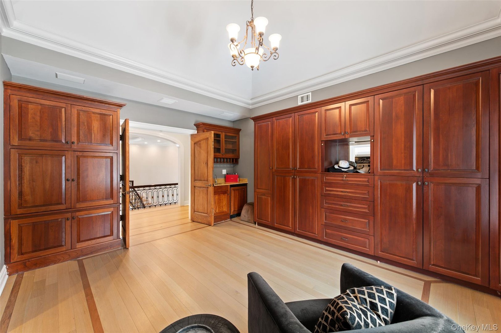 4 Cowdray Park Drive Photo 22