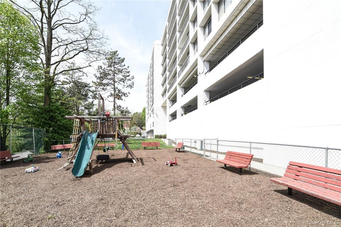 400 High Point  #Penthouse 4 Photo 32