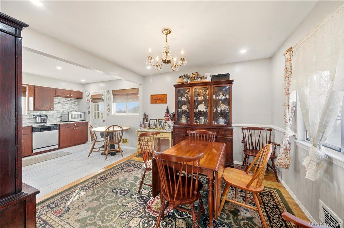 65 Skymeadow Place Photo 7