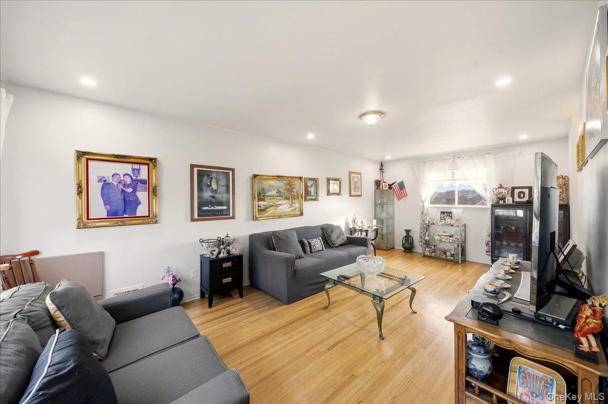 65 Skymeadow Place Photo 6