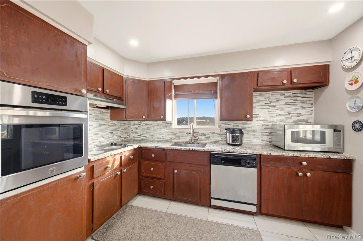 65 Skymeadow Place Photo 9