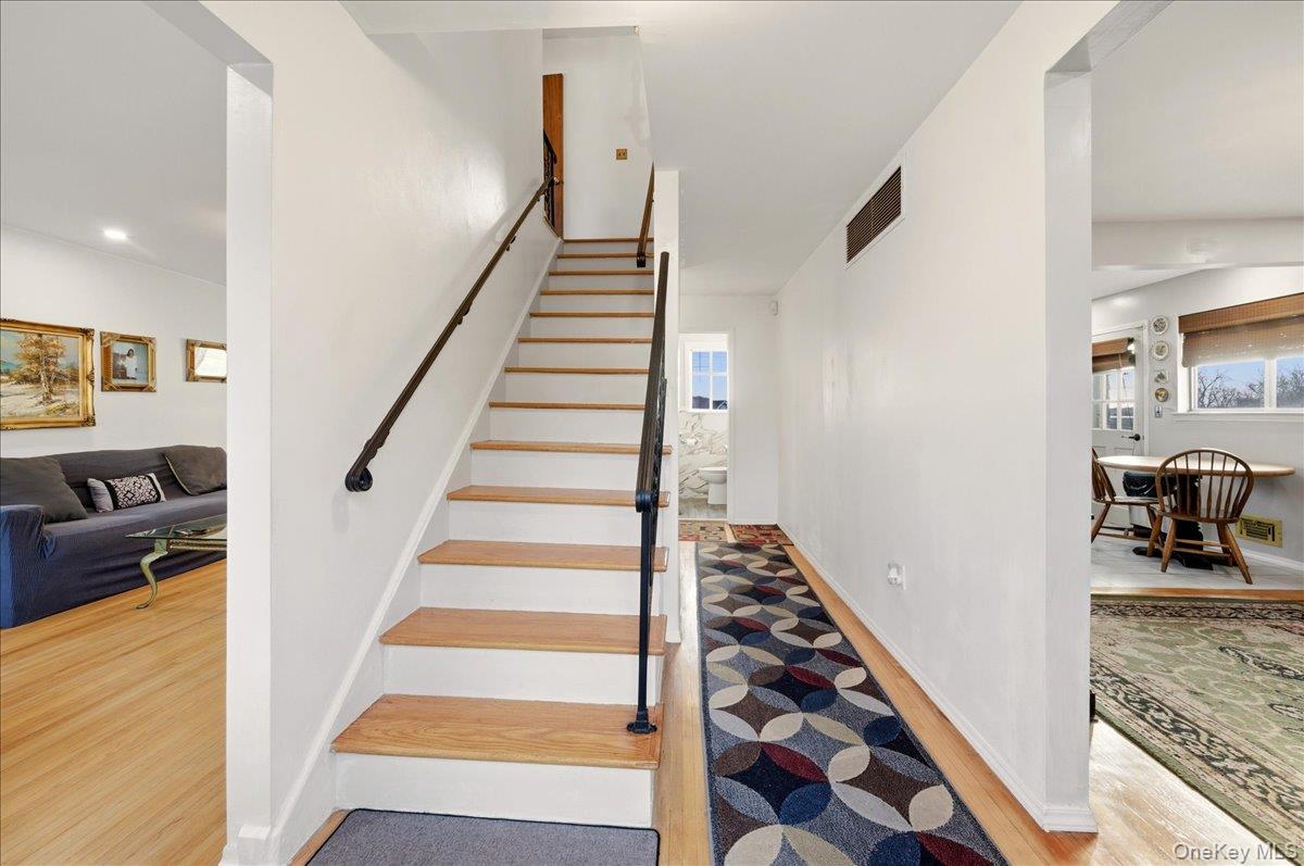 65 Skymeadow Place Photo 11