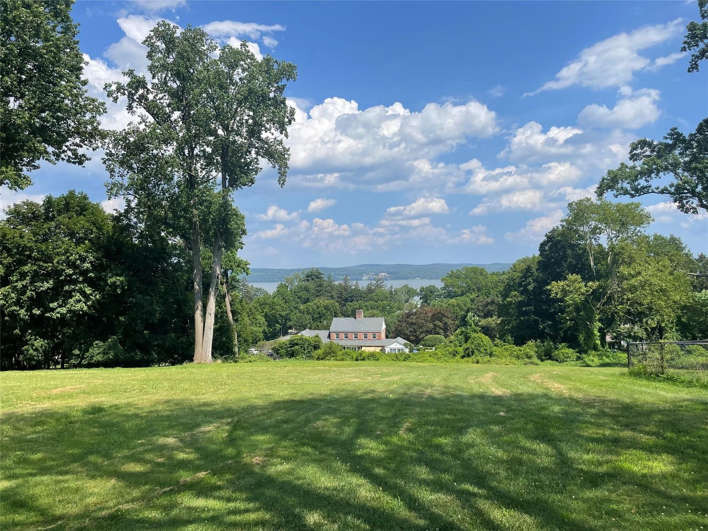 519 N Midland Photo 6