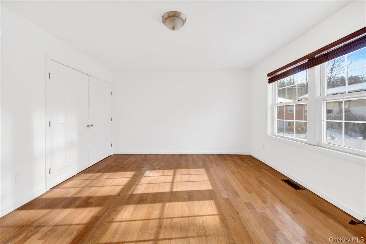 52 Sears Avenue Photo 24