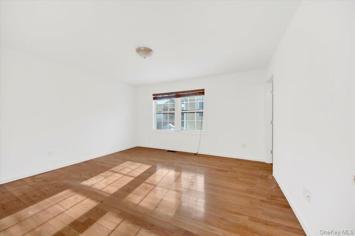 52 Sears Avenue Photo 23