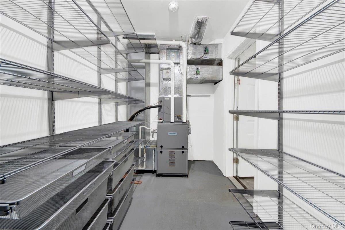 52 Sears Avenue Photo 12