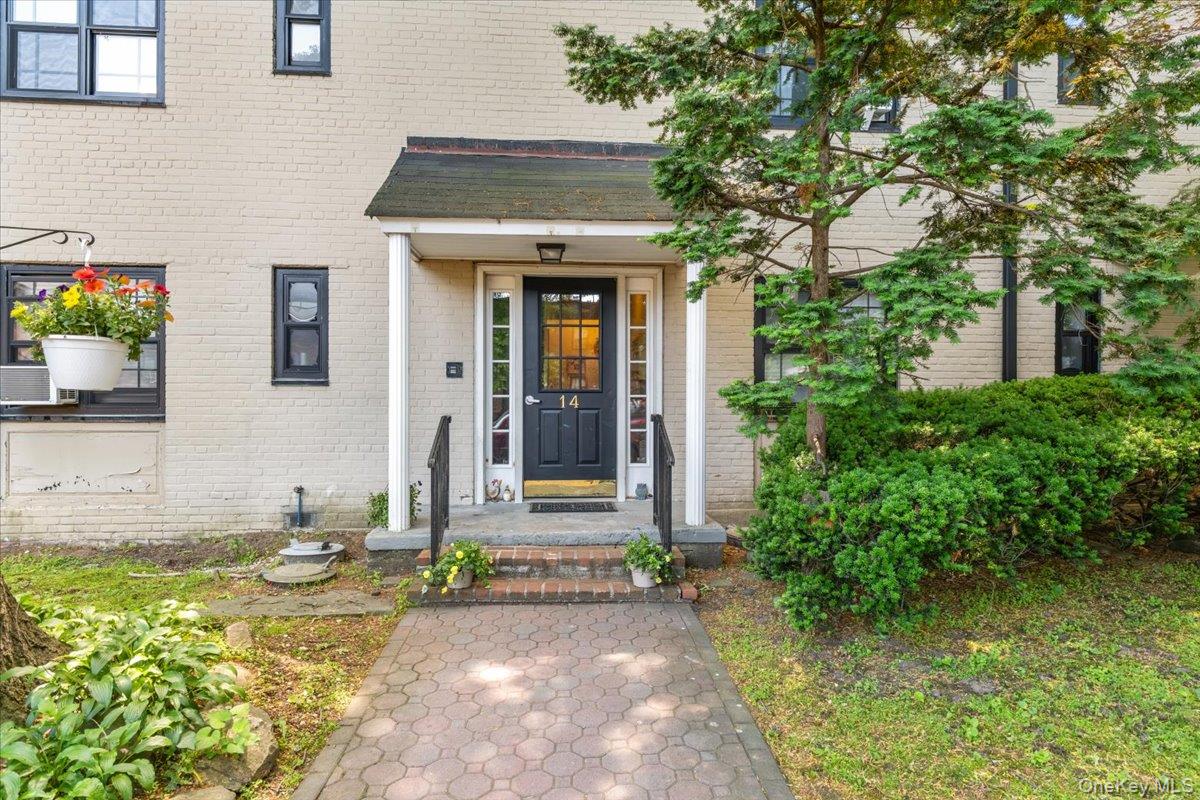 14 Manchester Road  #2L Photo 1