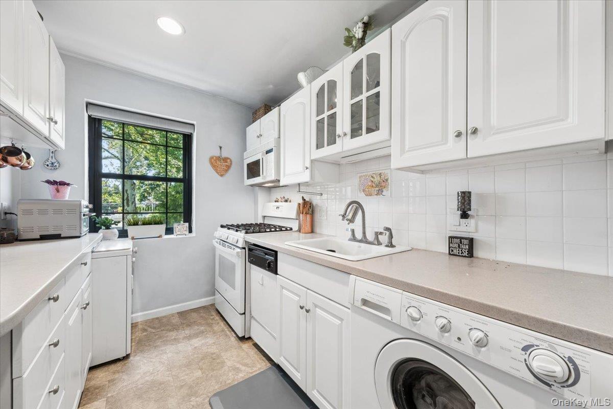 14 Manchester Road  #2L Photo 3