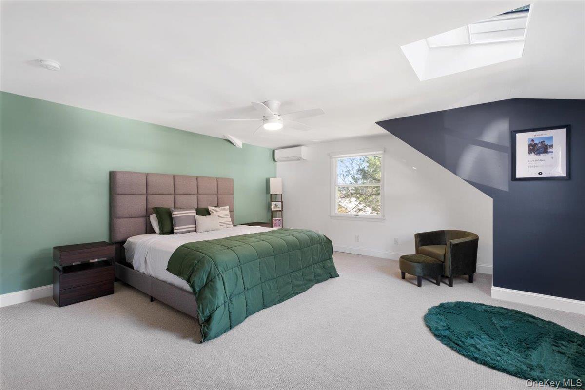 87 Center Street Photo 27