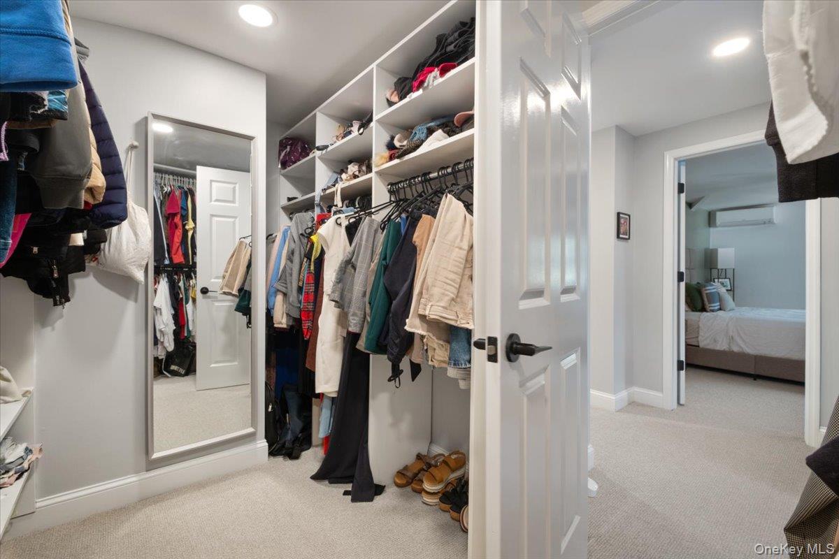 87 Center Street Photo 37