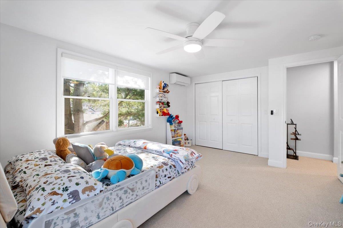 87 Center Street Photo 34