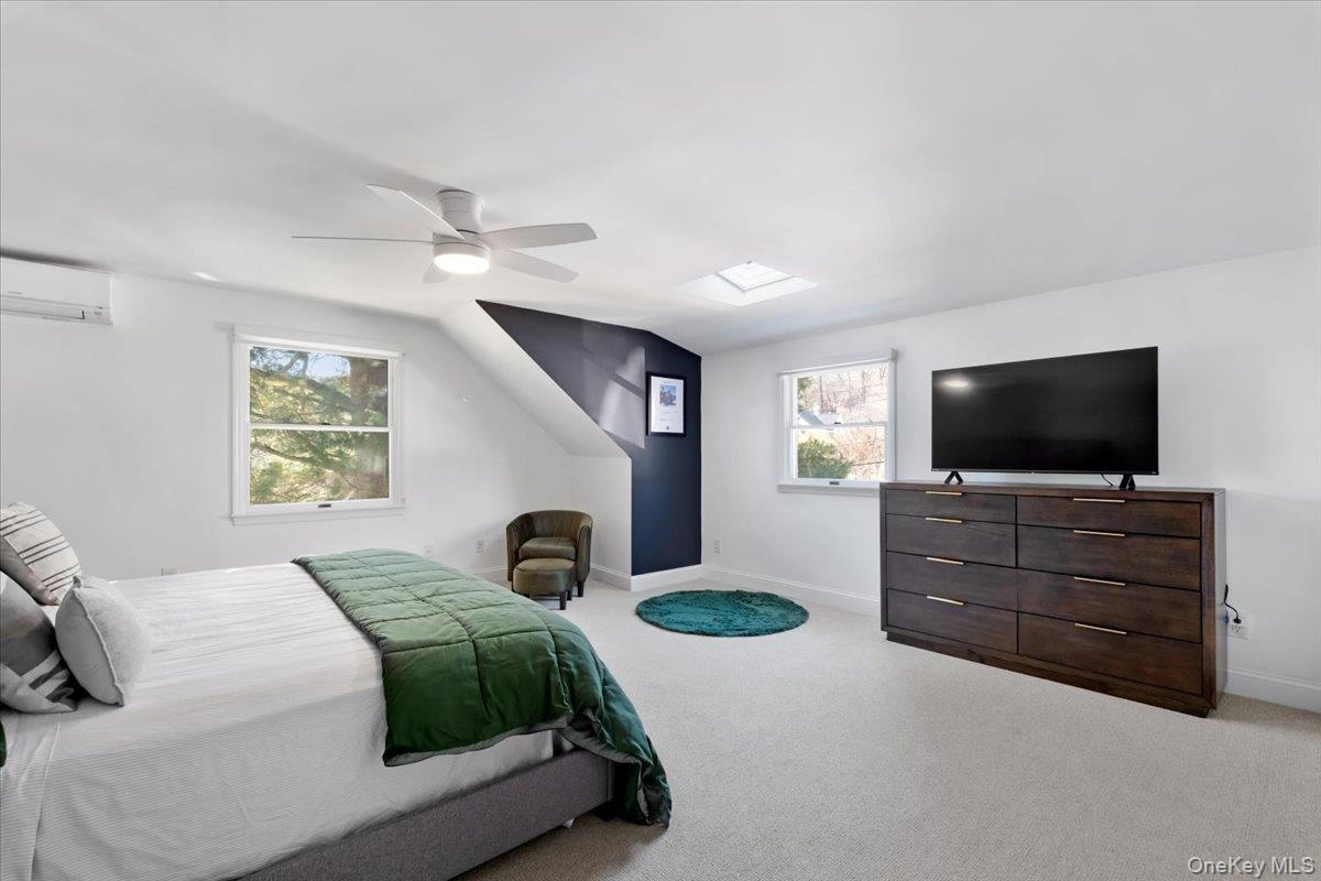 87 Center Street Photo 26