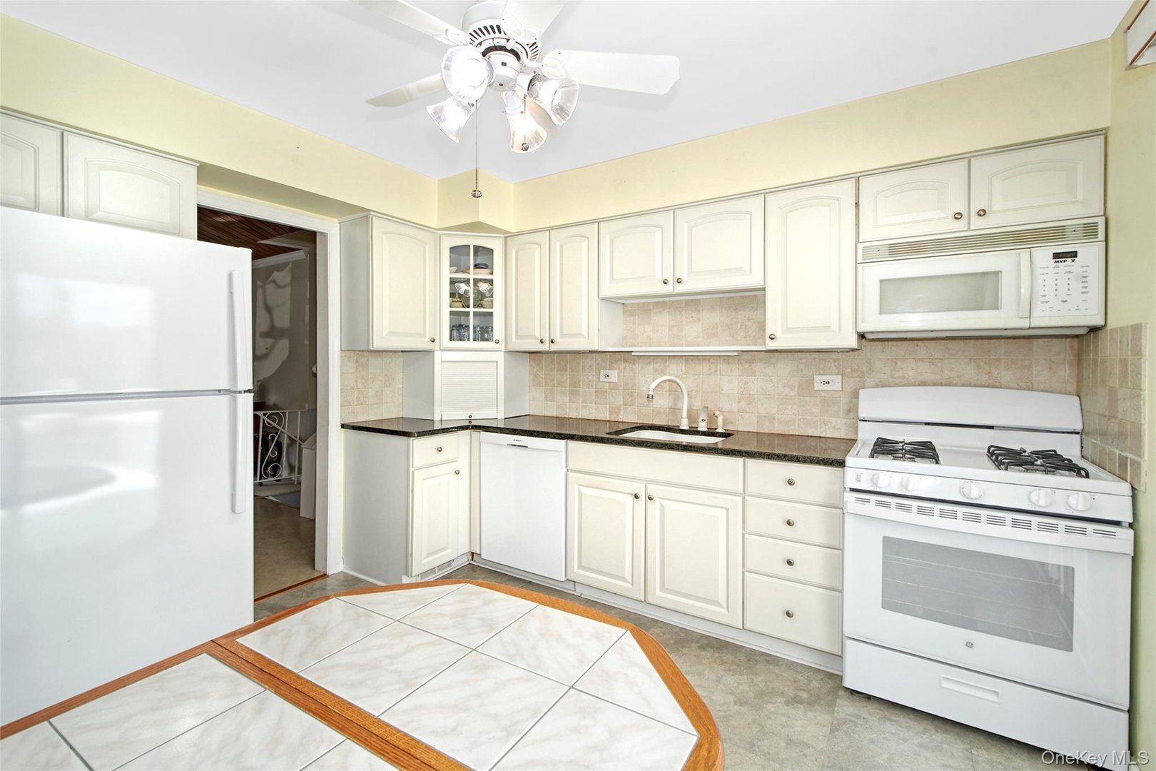 107 Parkview Road Photo 3