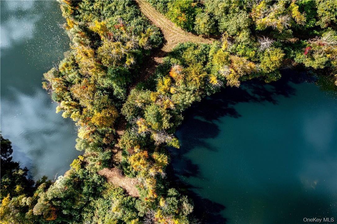 325-361 Old Post Road Photo 17