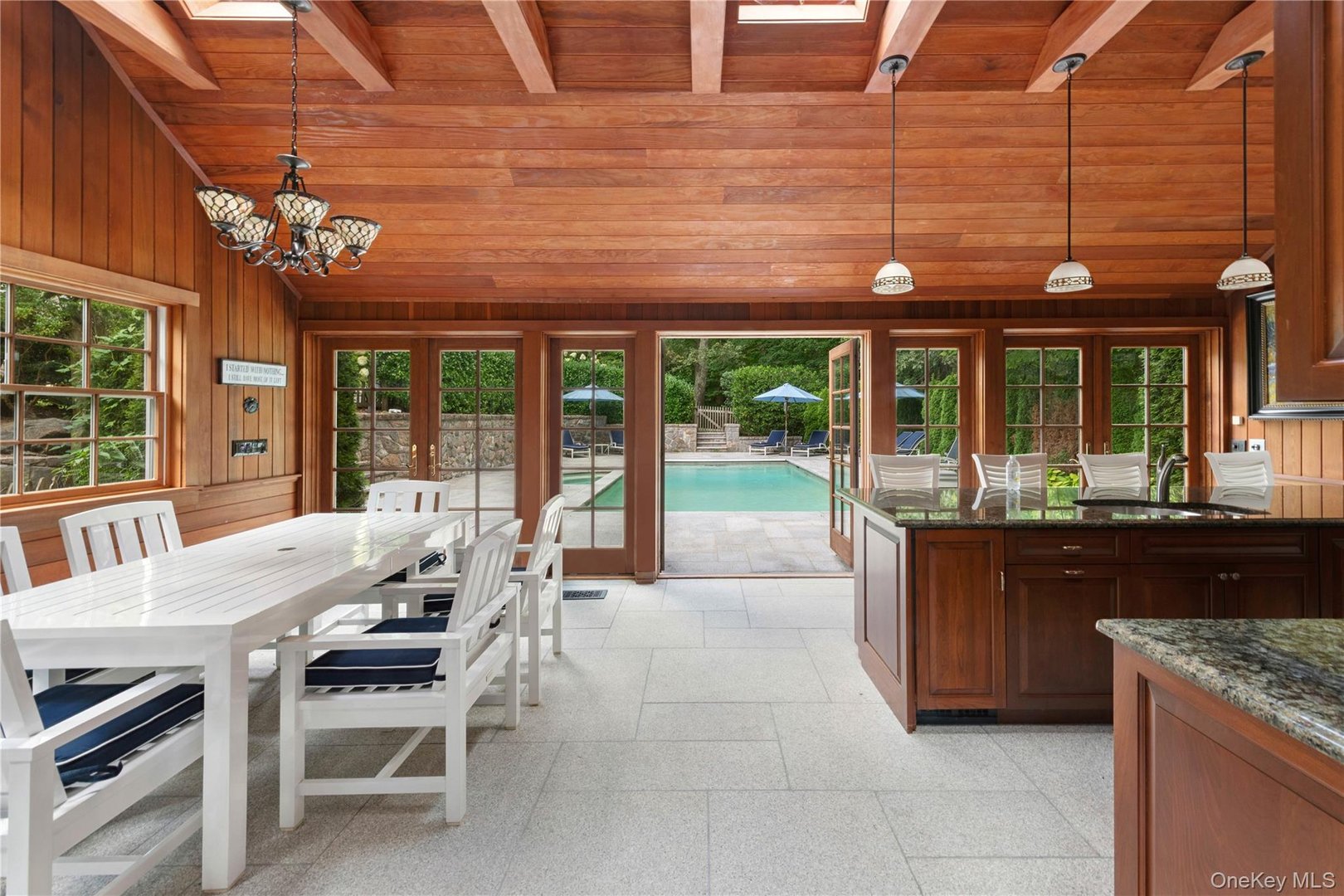 284 W Patent Road Photo 32