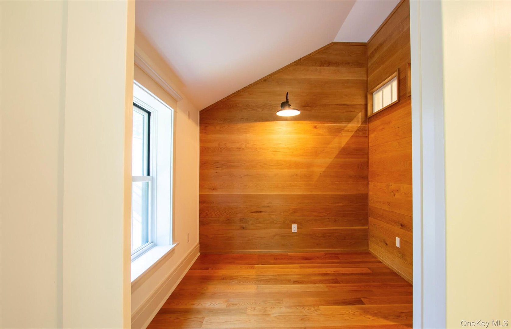 48 Konig Road Photo 19