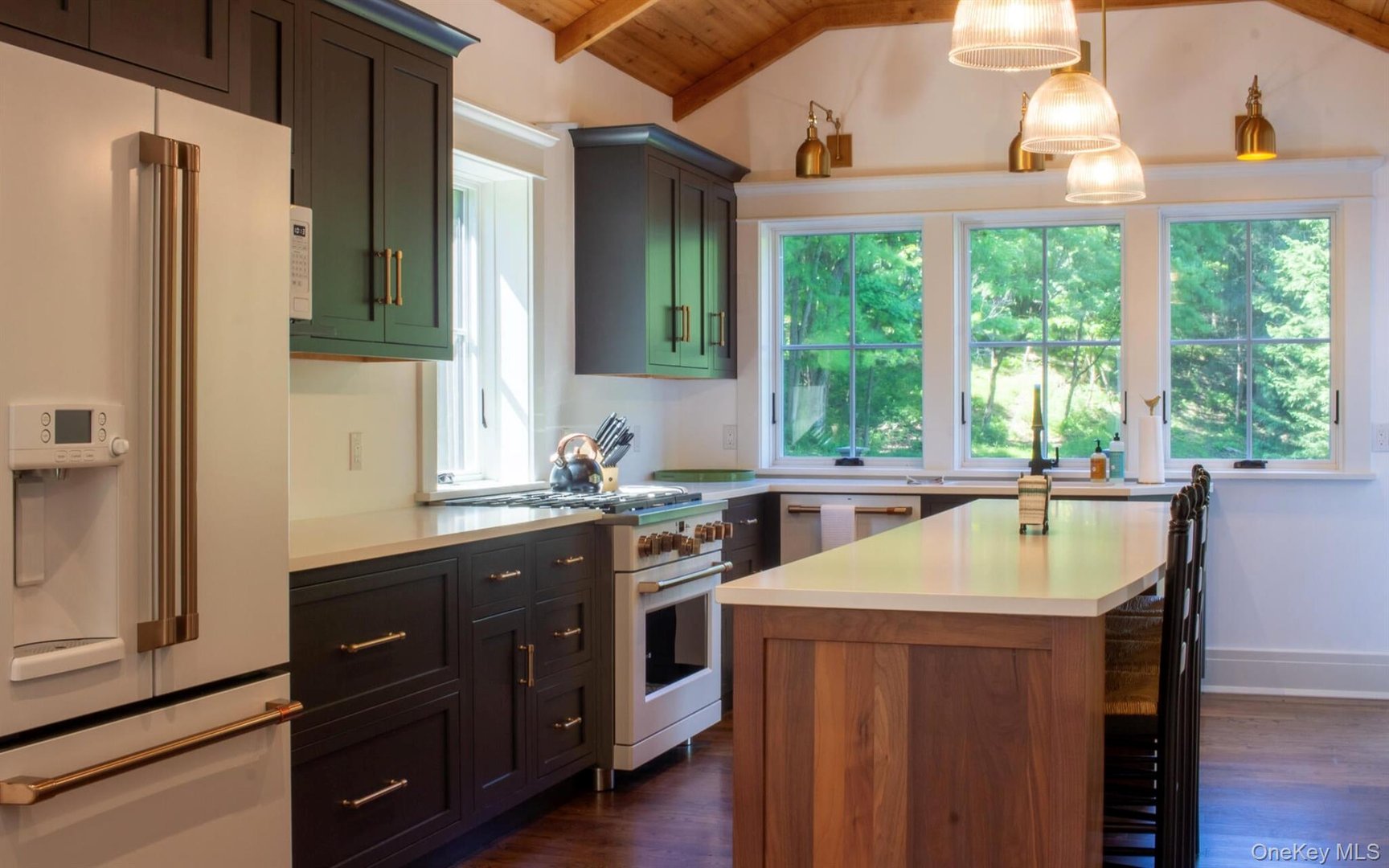 48 Konig Road Photo 7