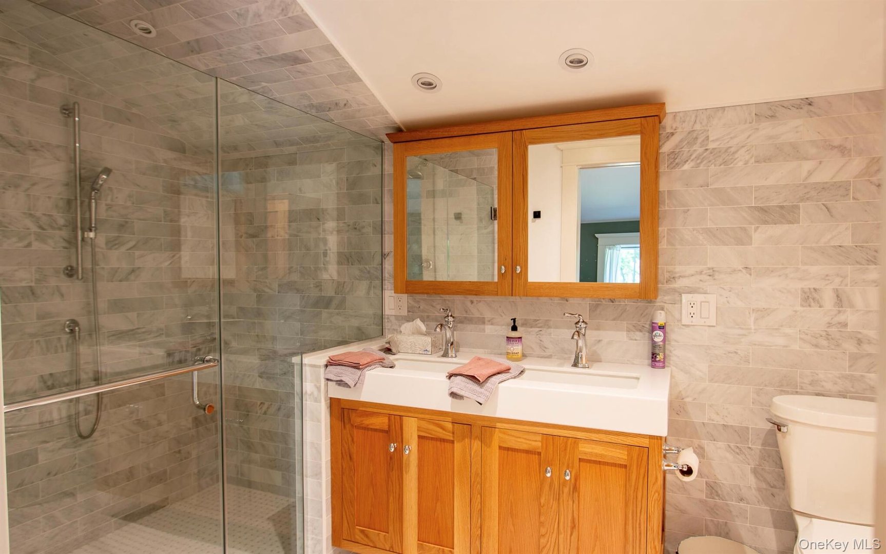48 Konig Road Photo 14