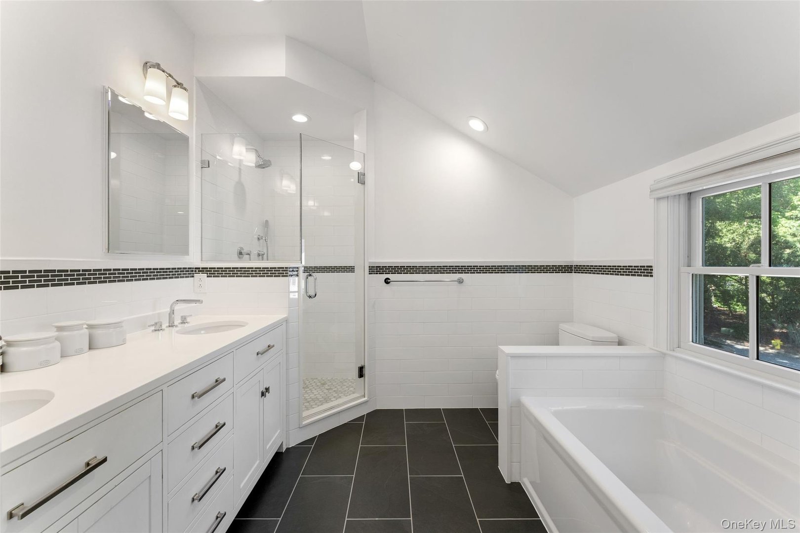 57 Tisdale Road Photo 16