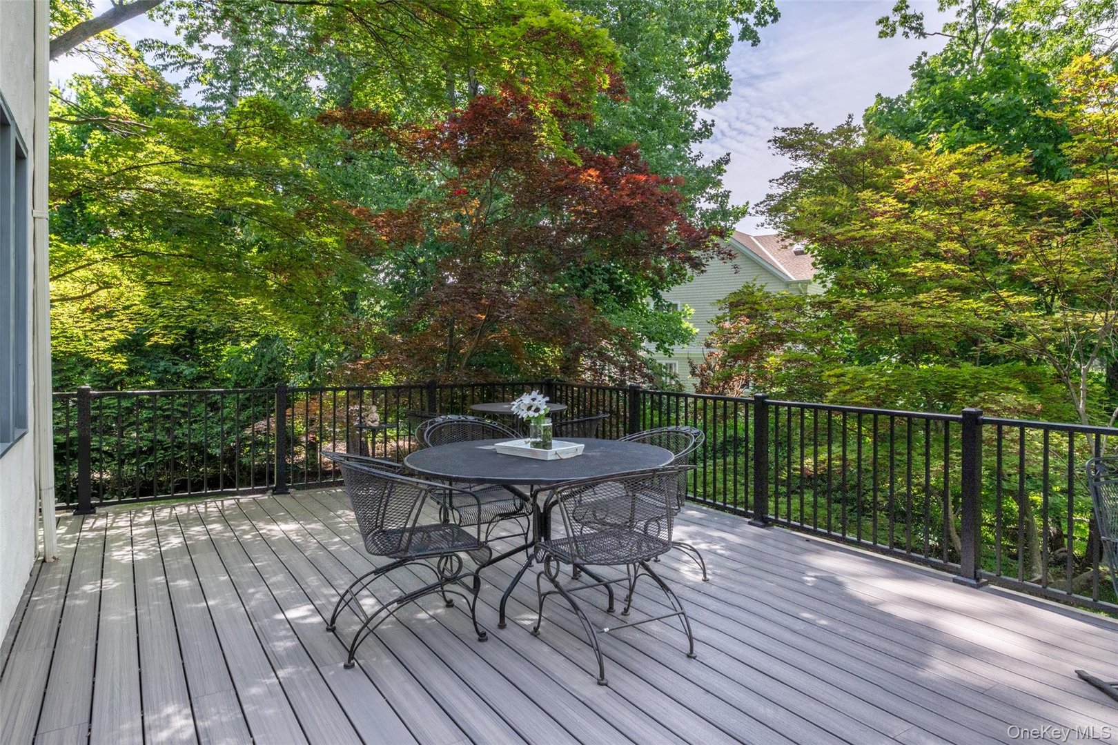 550 Forest Avenue Photo 33