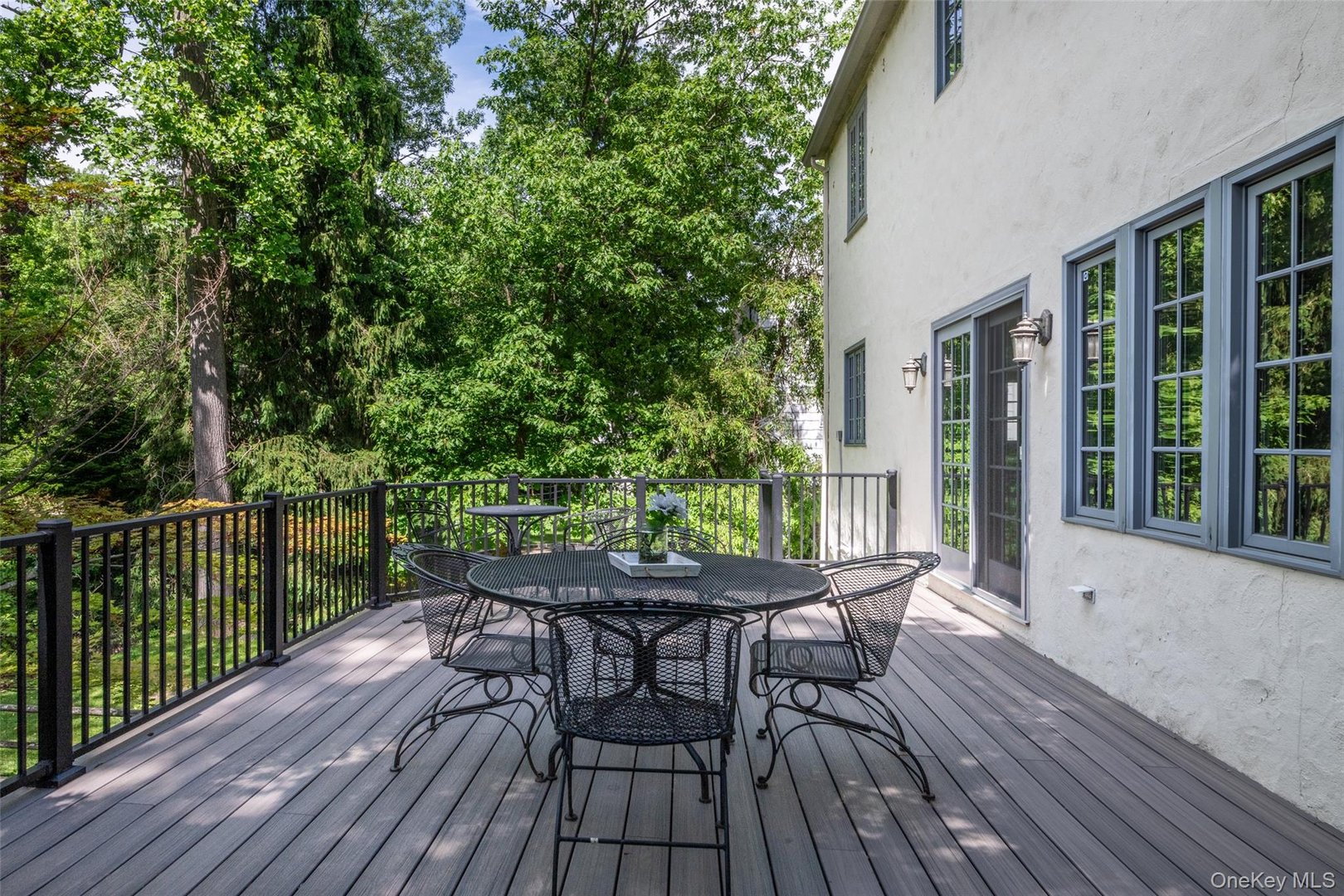 550 Forest Avenue Photo 15
