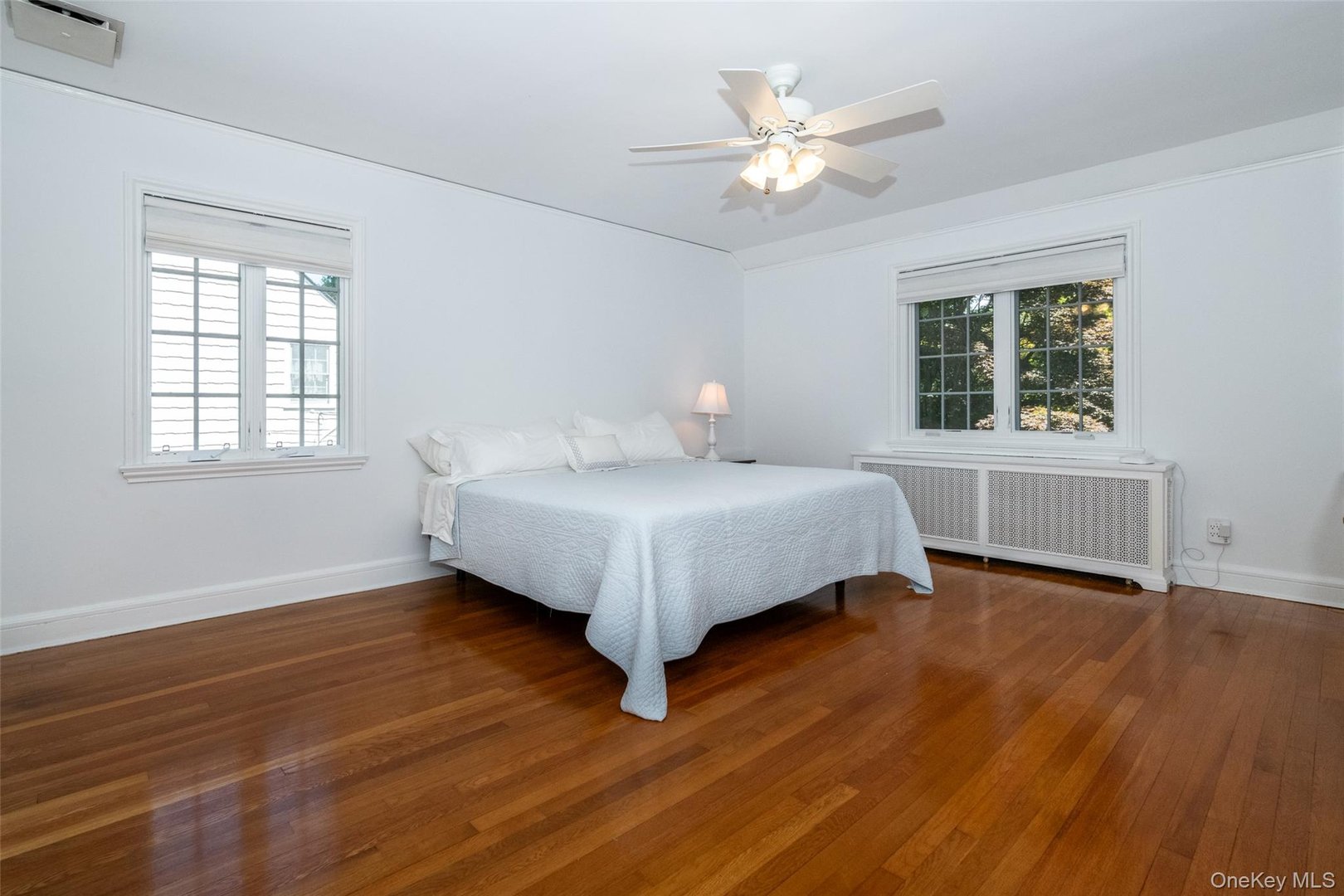 550 Forest Avenue Photo 22