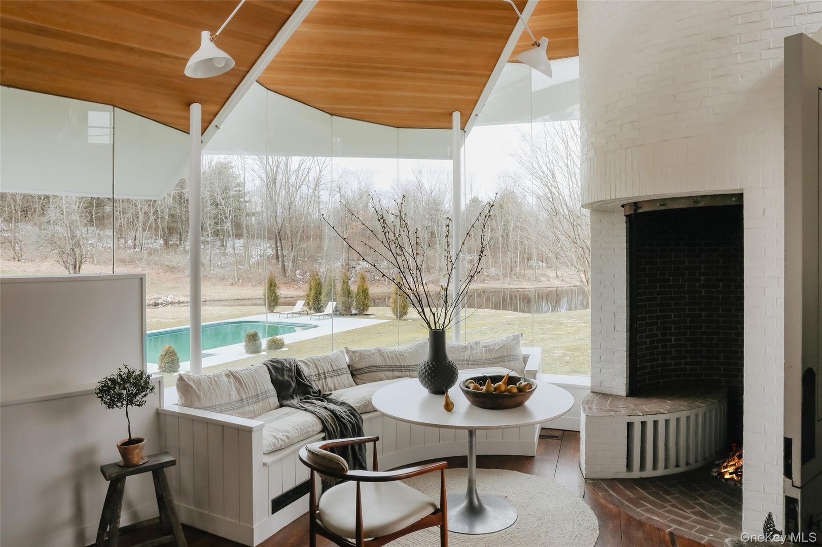 433 Rapp Road Photo 17