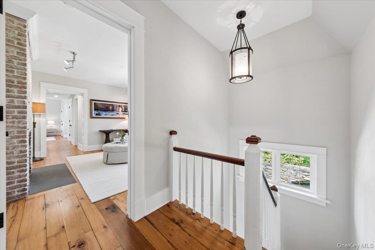 1020 Constable Drive Photo 22
