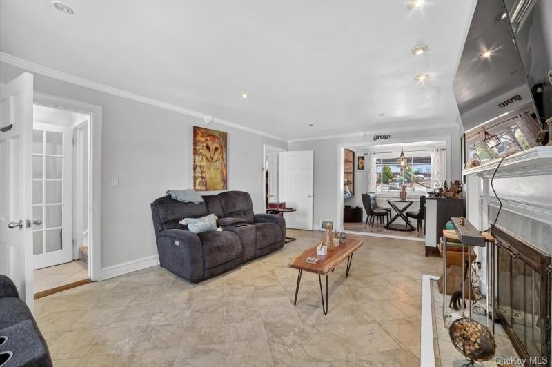 12 N Lawn Avenue Photo 8